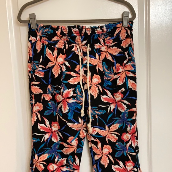 Roxy Floral Pants - Picture 1 of 6